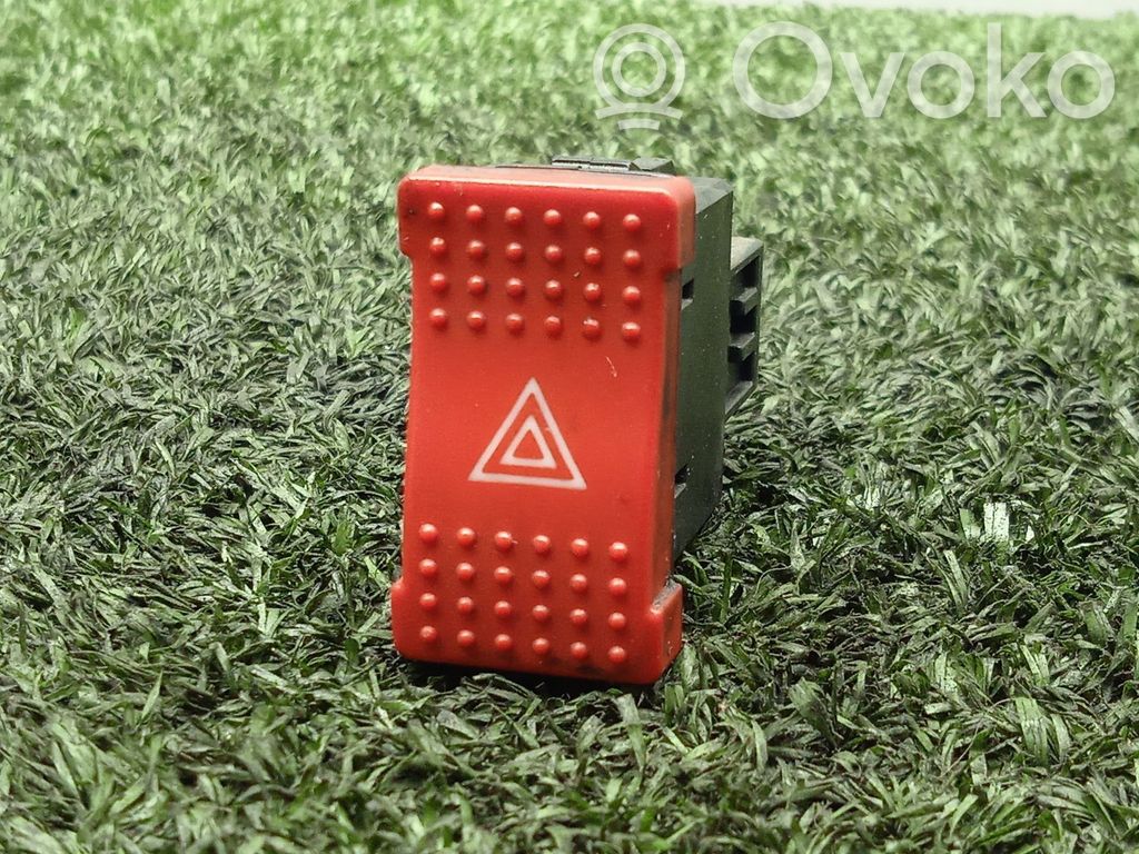 Hazard light switch   69501526,4PINES