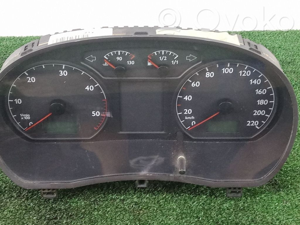 Volkswagen Polo Tachimetro (quadro strumenti) 