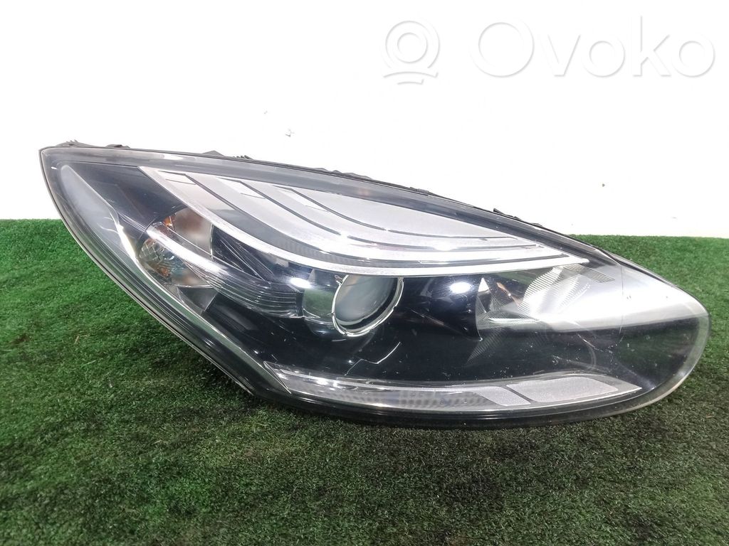 Renault Megane III Phare frontale 