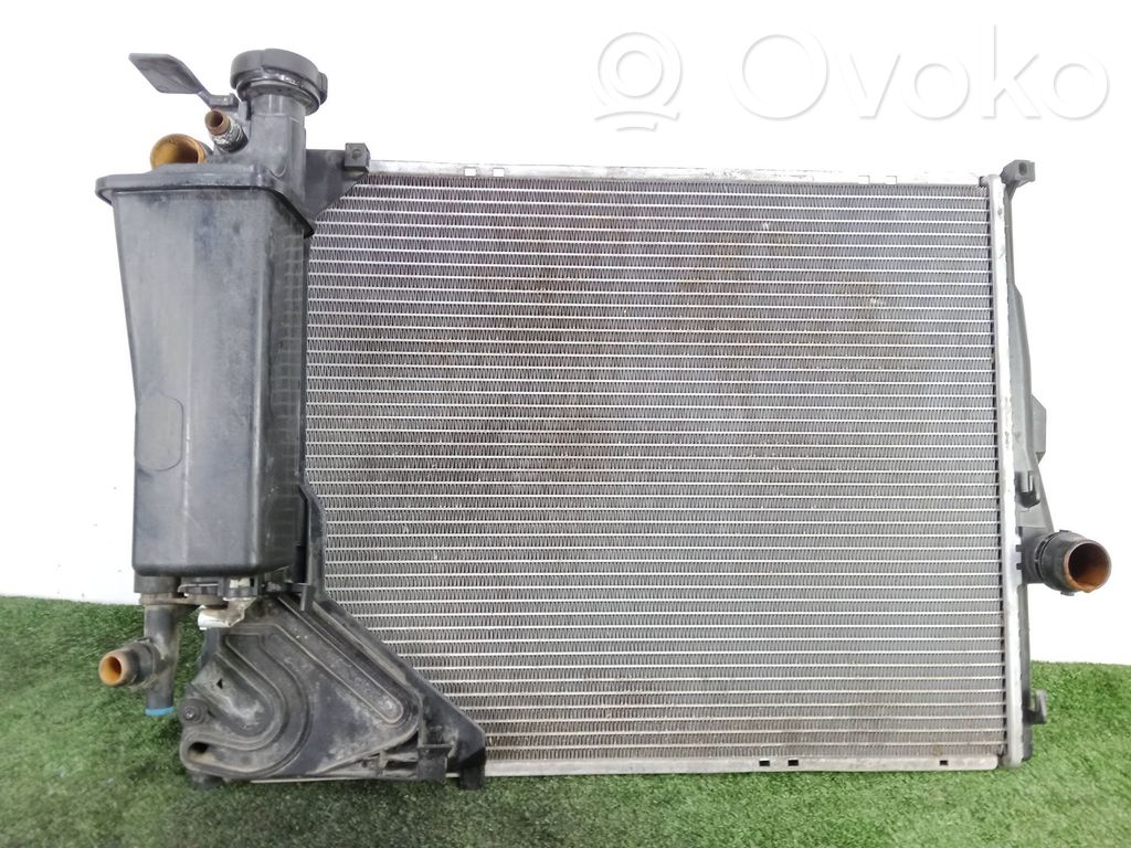 BMW 3 E36 Aušinimo skysčio radiatorius 