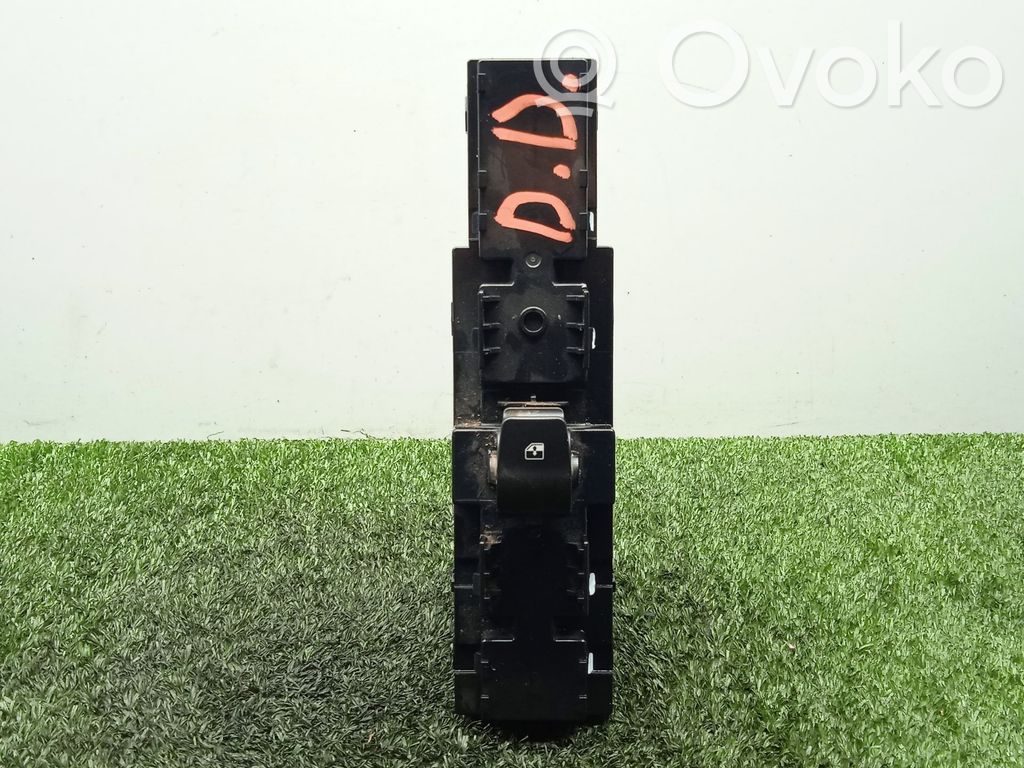 Hyundai i30 Electric window control switch 