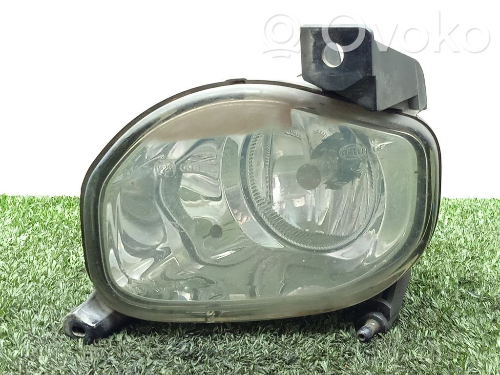 Toyota Avensis T250 Etusumuvalo 