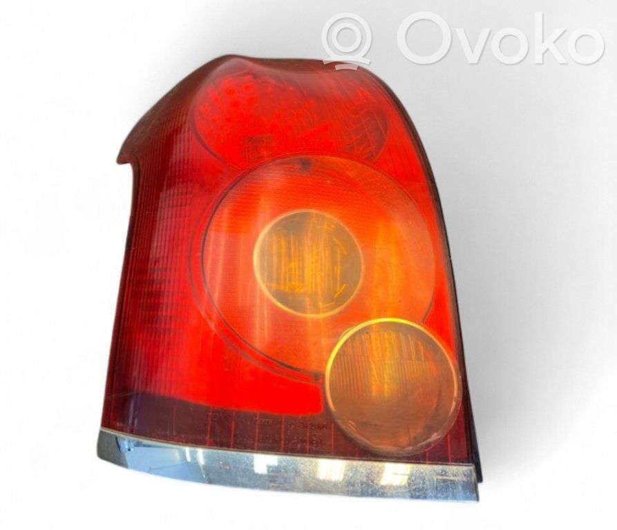 Toyota Avensis T250 Lampa tylna 