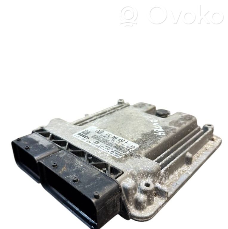 Volkswagen Touran I Engine control unit/module 