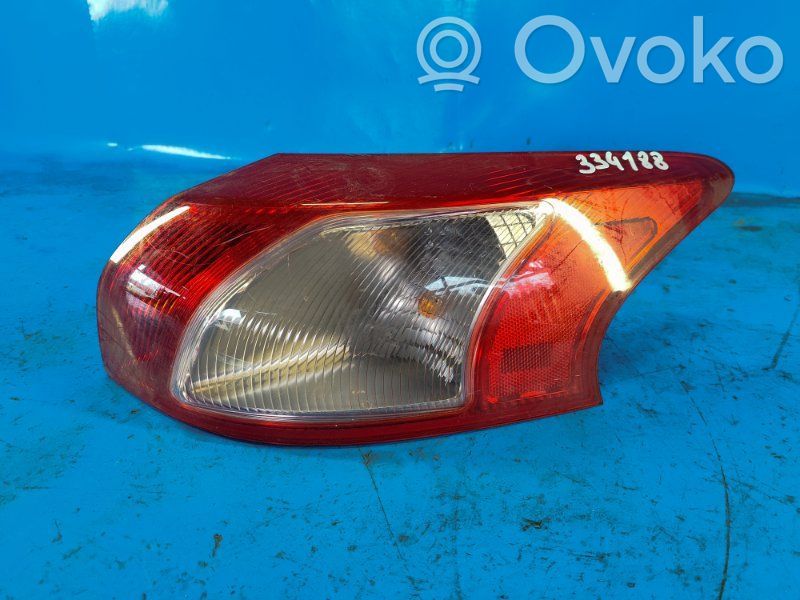 Mitsubishi Lancer VIII Takatavaratilan sisävalo 