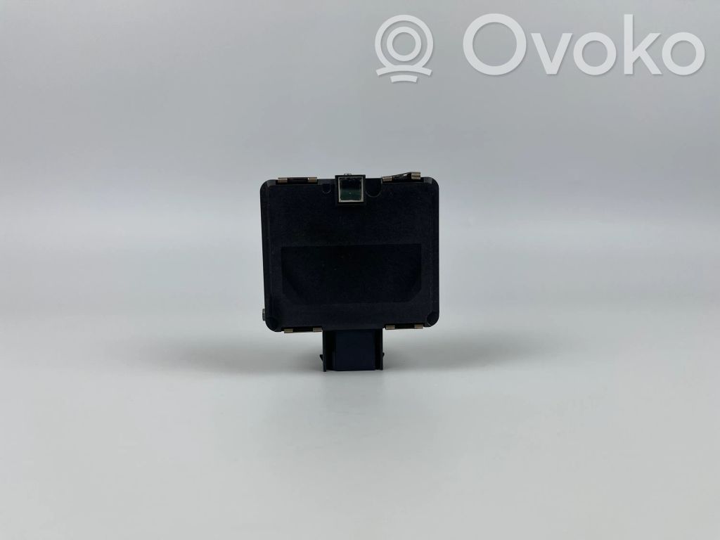 Volkswagen PASSAT B8 Sensor de radar Distronic 