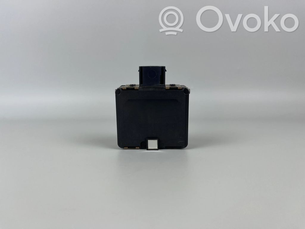 Volkswagen PASSAT B8 Sensor de radar Distronic 