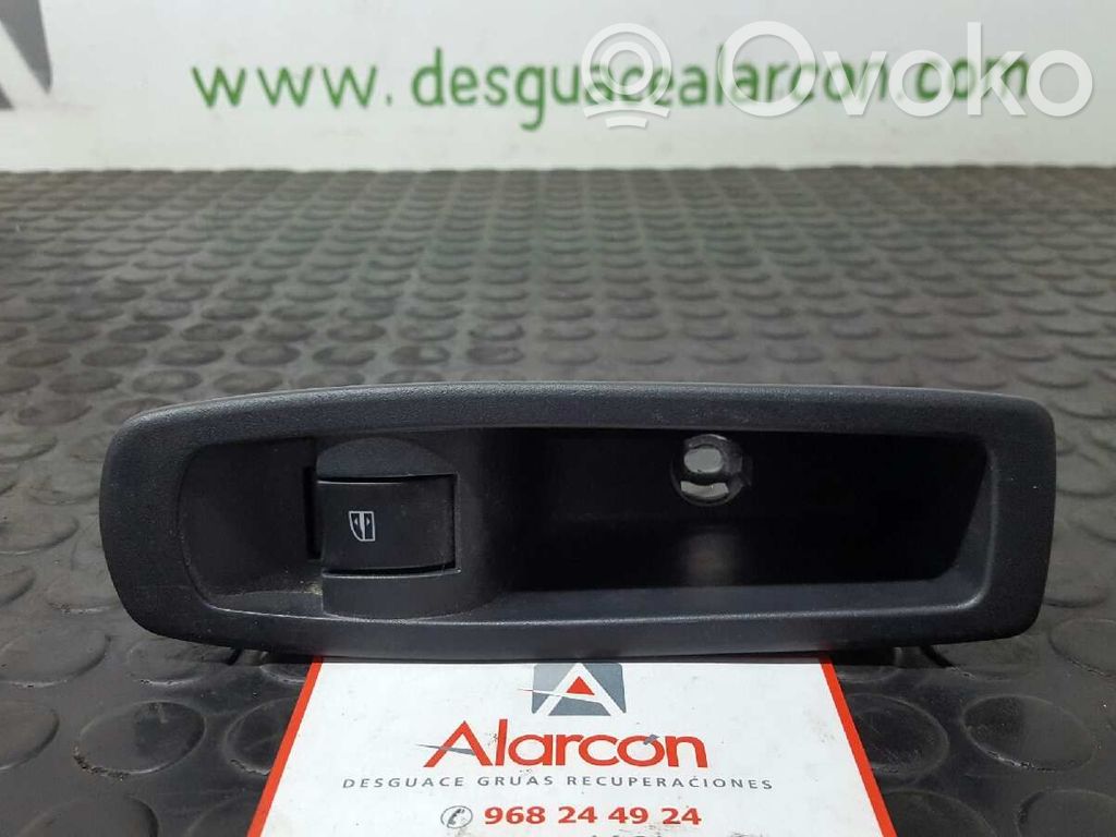 Renault Koleos I Interruptor del elevalunas eléctrico 