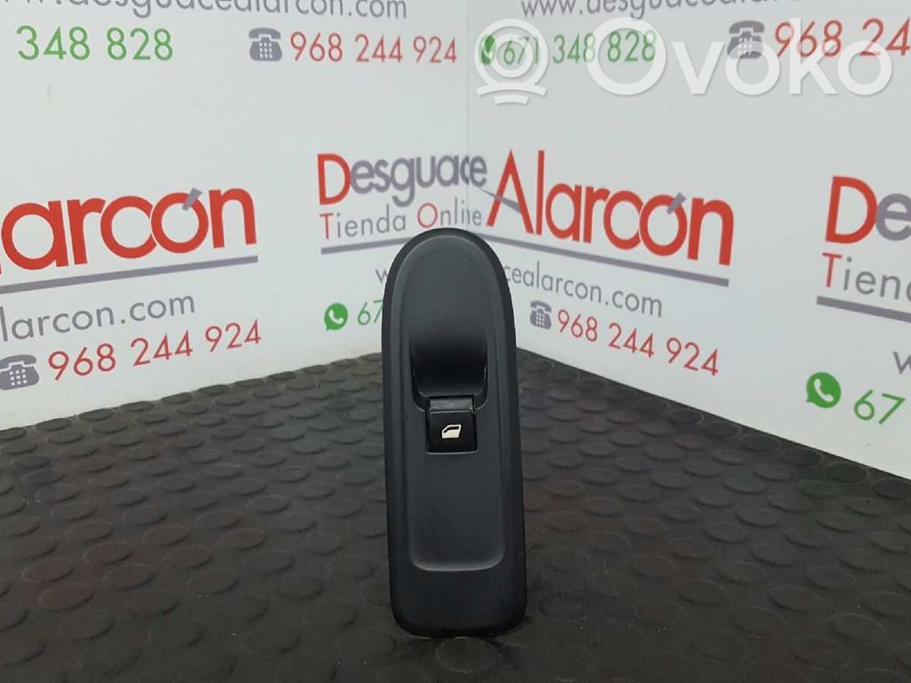 Citroen C3 Electric window control switch 