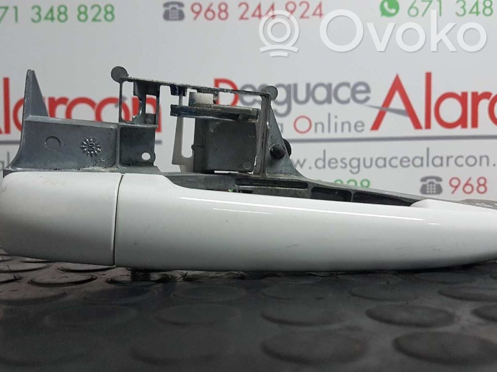 Manecilla externa puerta trasera   9680503480