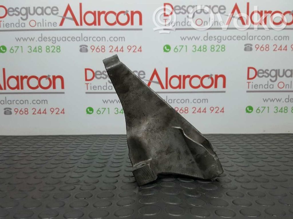 Engine mount bracket   1371114,6C116061AA,6C116061AA