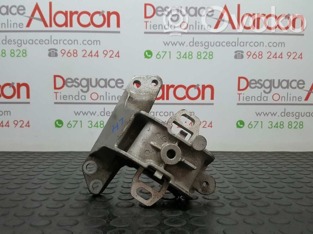 Engine mount bracket   181394