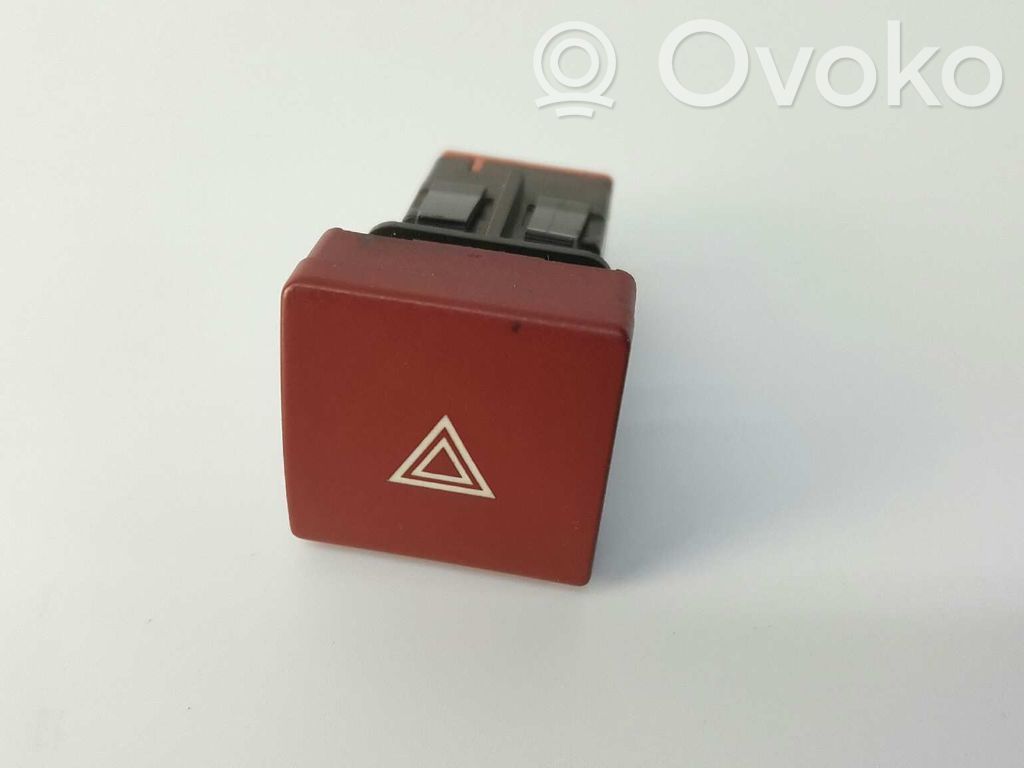 Botón interruptor de luz de peligro   96583113KR