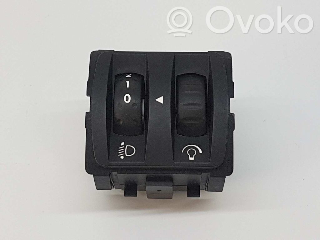 Interruptor de control del panel de luces   251900567R
