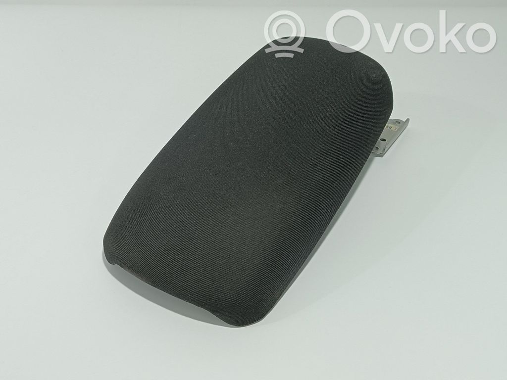 Armrest   5890502F50C0