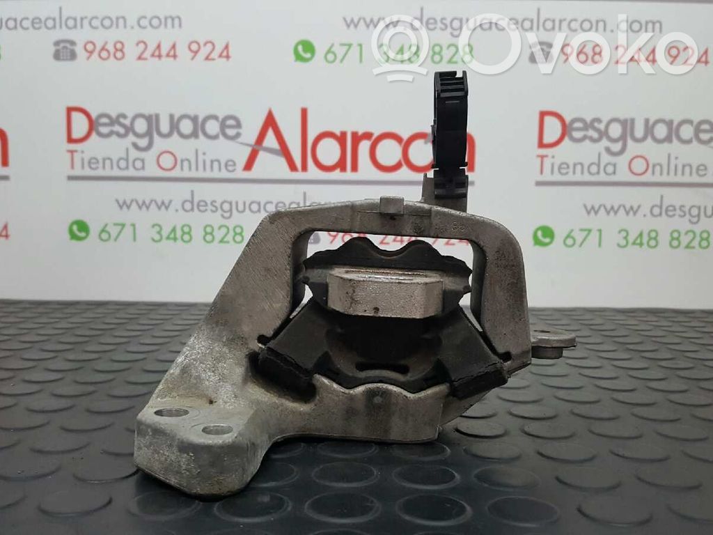 Peugeot 407 Engine mount bracket 