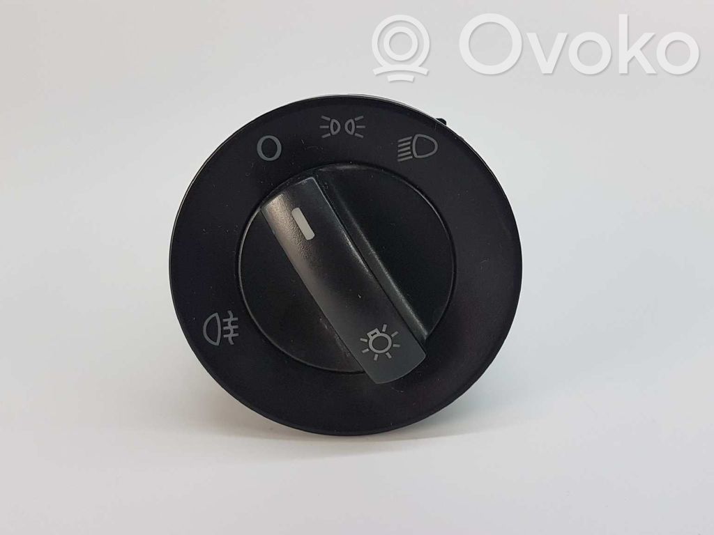 Interruptor de control del panel de luces   6Q0941531B
