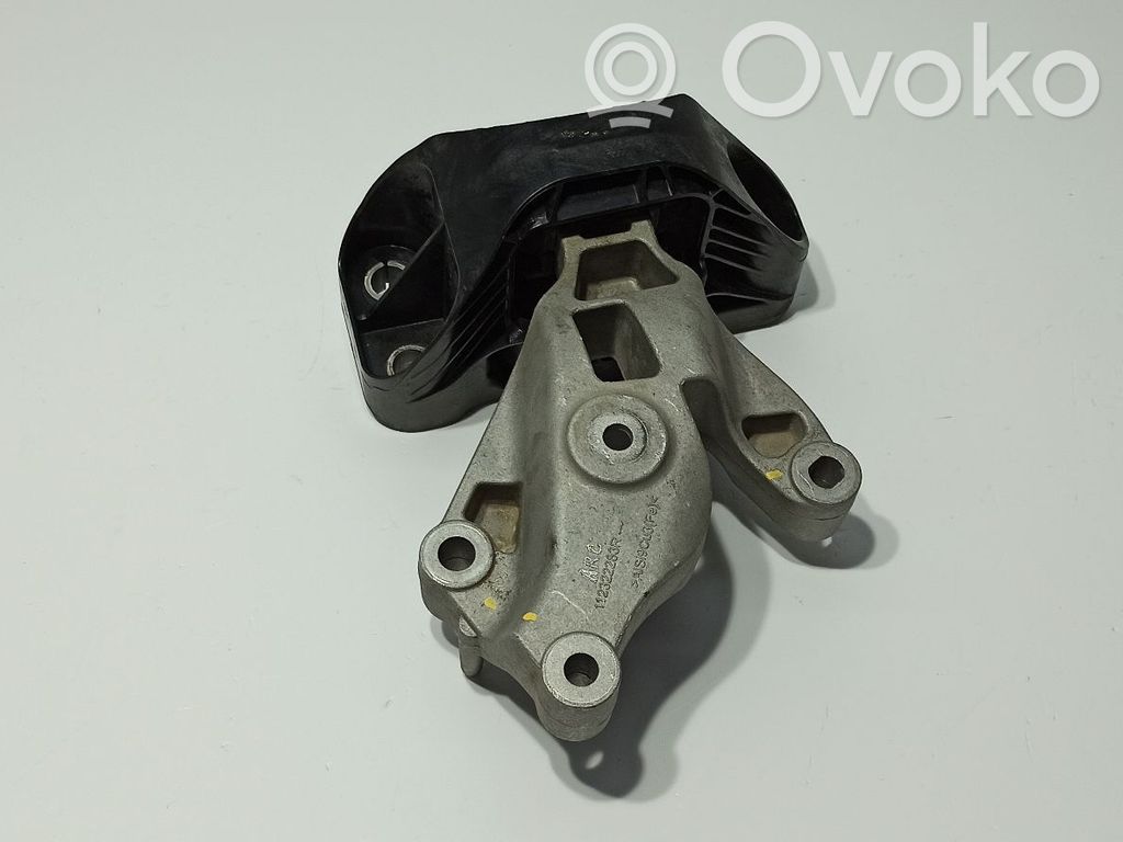 Dacia Sandero III Engine mount bracket 