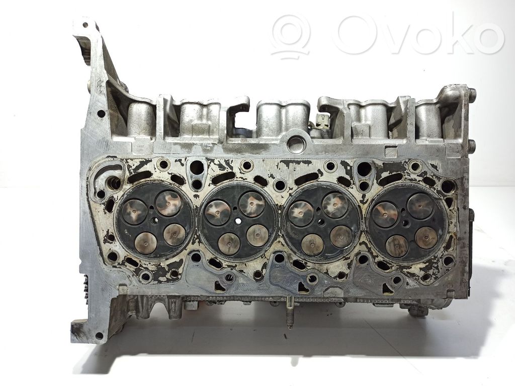 Engine head   1701913