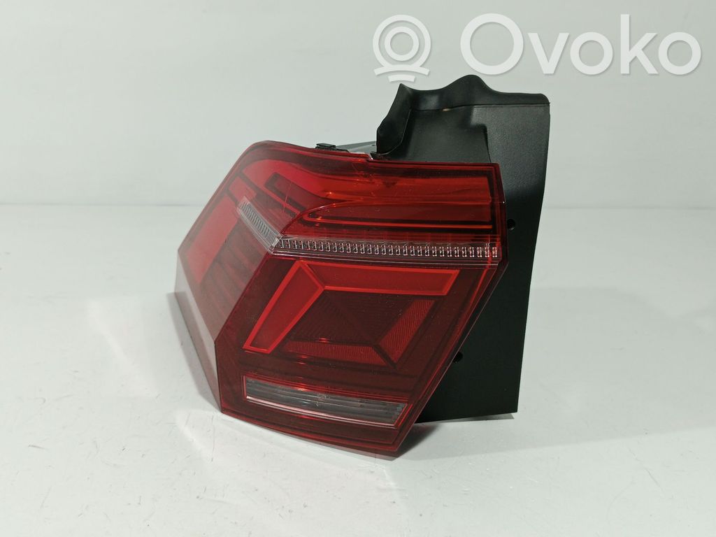 Volkswagen Tiguan Lampa tylna 