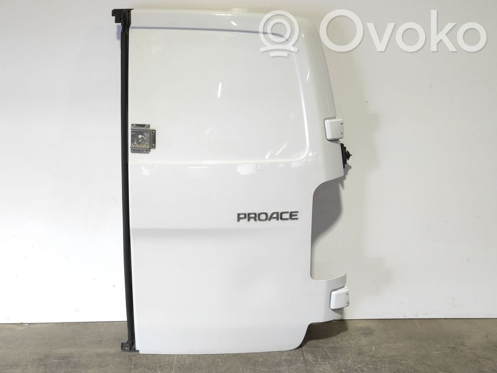 Toyota Proace Cita veida ārēja detaļa 