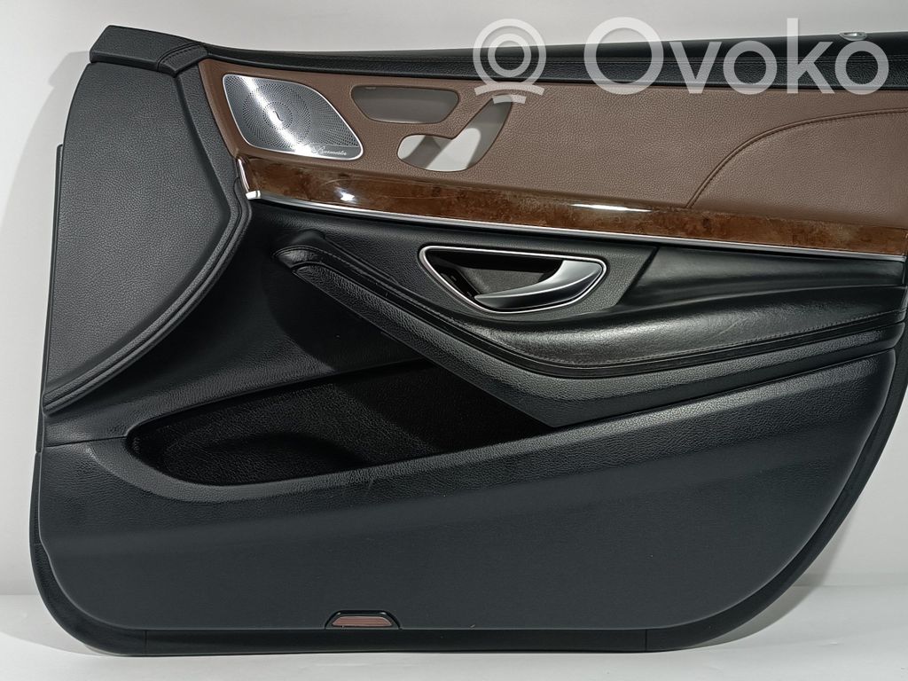 Mercedes-Benz E AMG W210 Revestimiento de puerta delantera