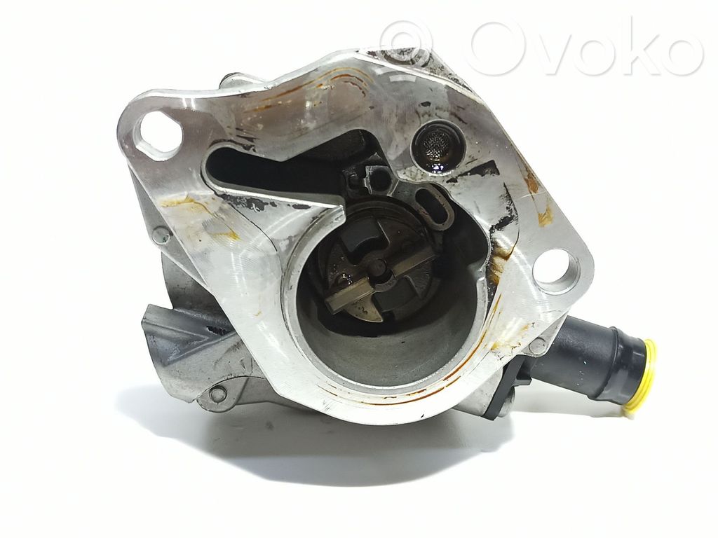 Nissan Qashqai Vacuum pump 