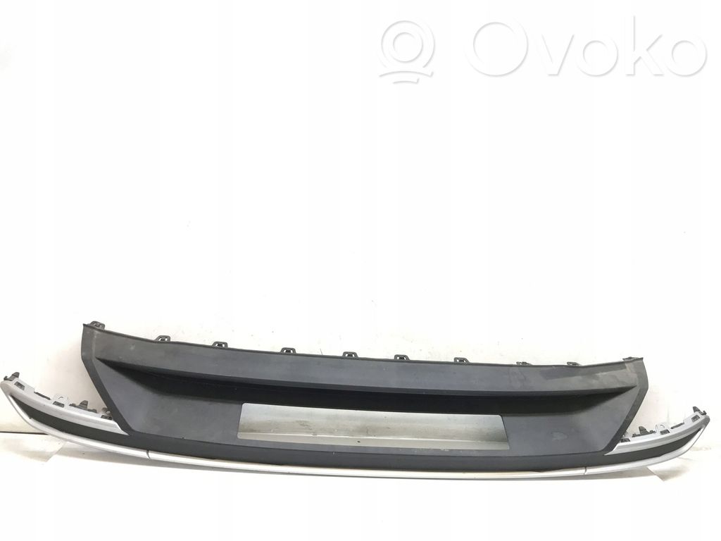 Audi A3 8Y Moldura inferior del parachoques trasero 