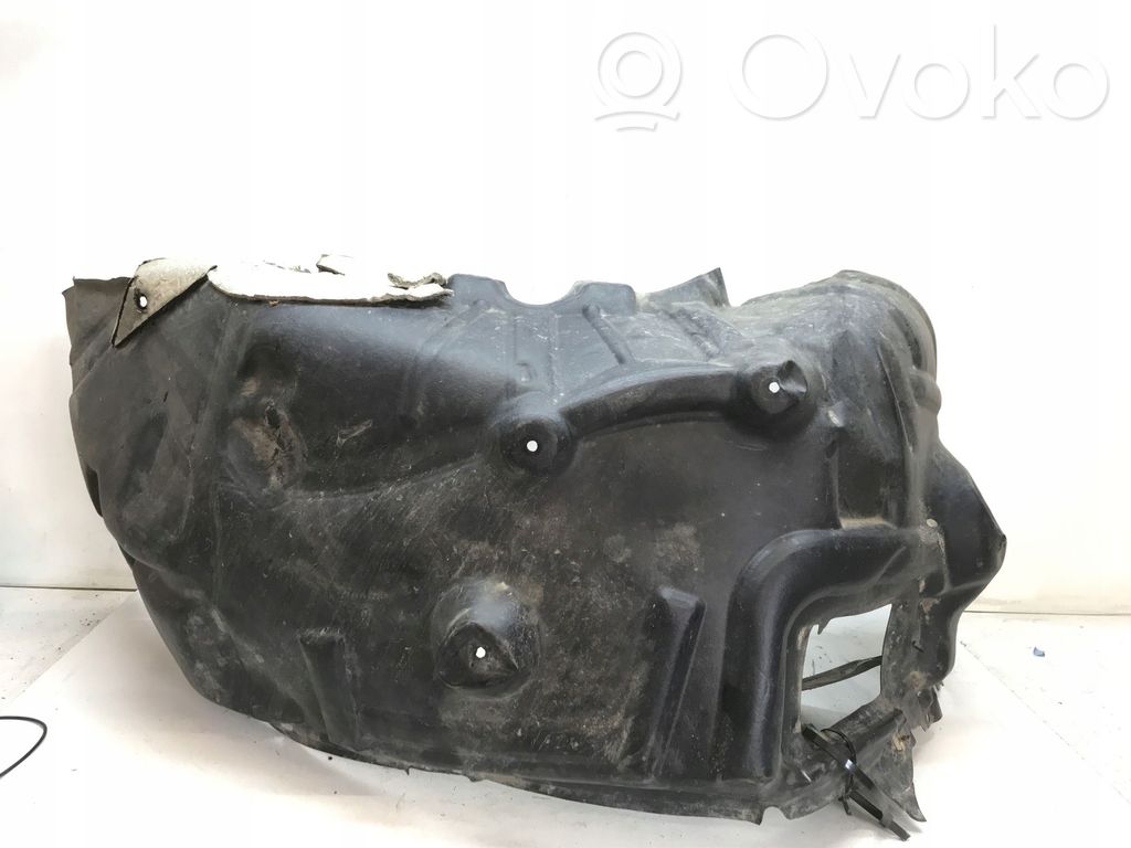 Front wheel arch liner splash guards