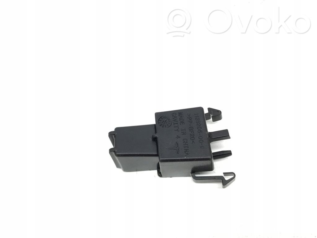 Tesla Model 3 Front bumper mounting bracket 