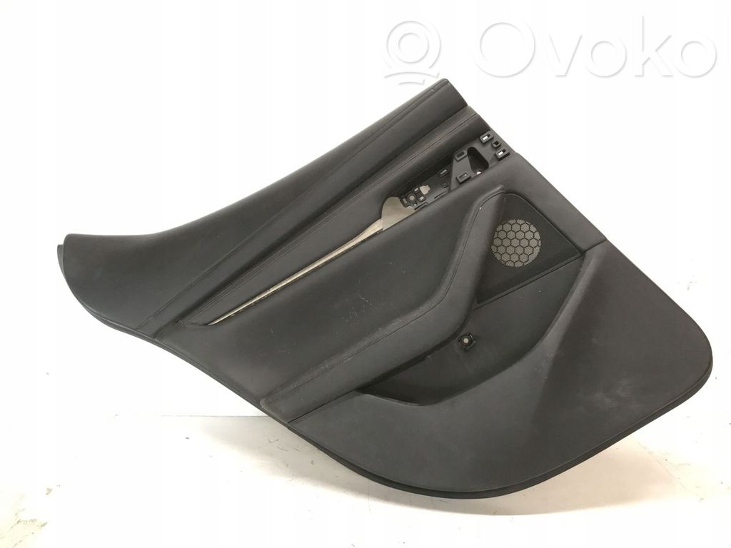 Mazda 3 Moldura del tarjetero de la puerta trasera 