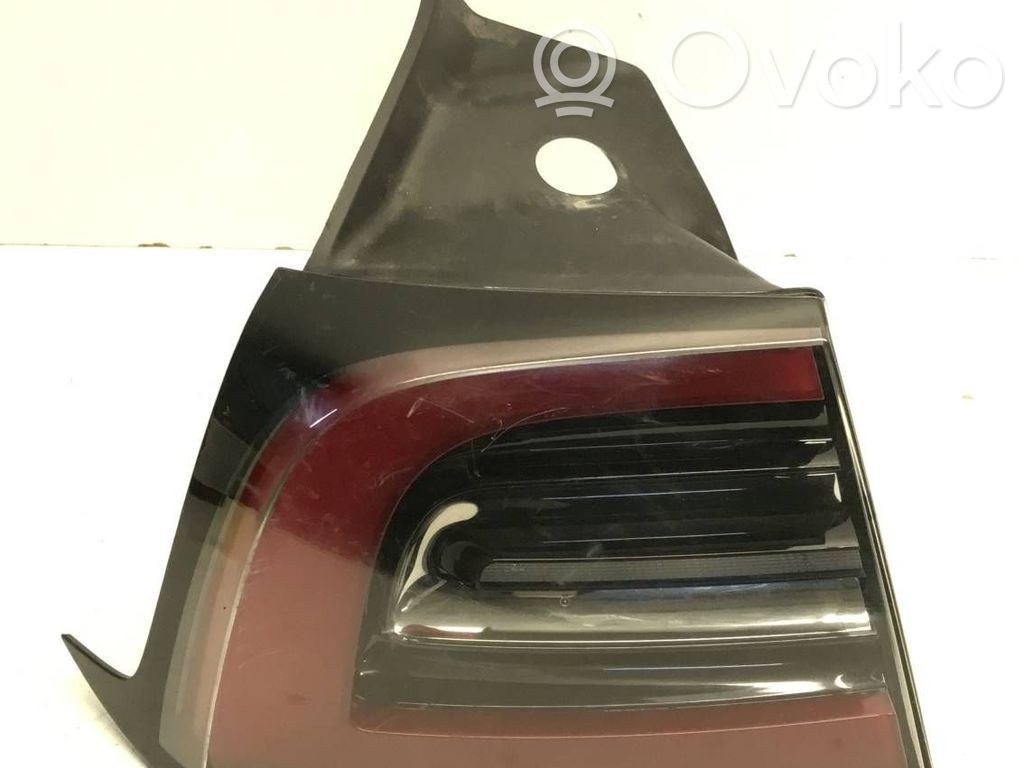 Tesla Model Y Takavalot 