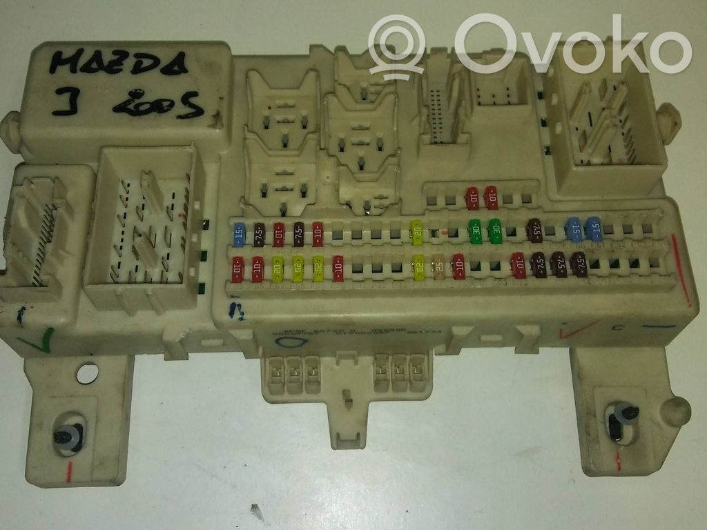 Mazda 3 I Fuse module 