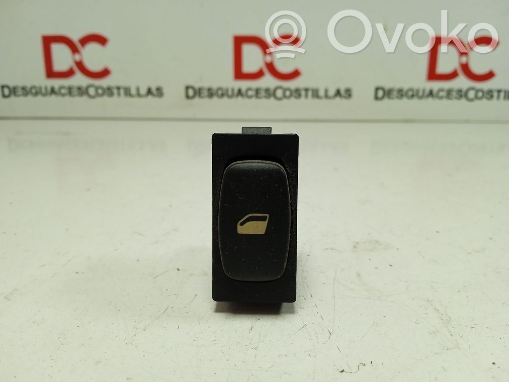 Peugeot 407 Electric window control switch 