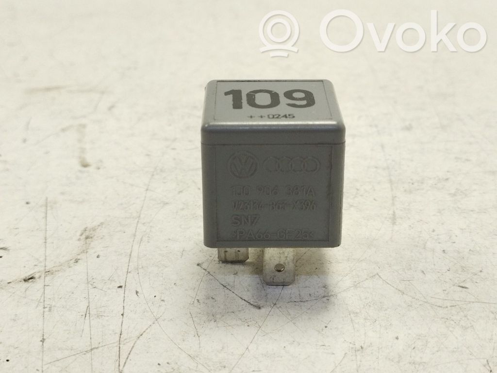 Módulo de fusible   1J0906381A