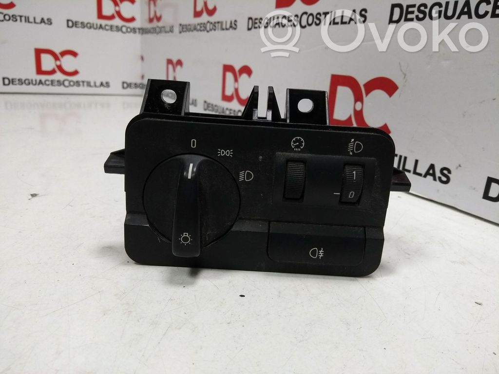 Interruptor de control del panel de luces   6936819