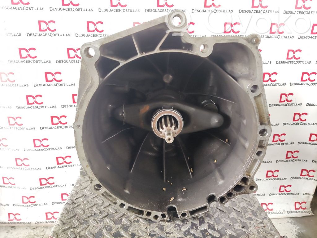 BMW 3 E46 Mechaninė 5 pavarų dėžė 