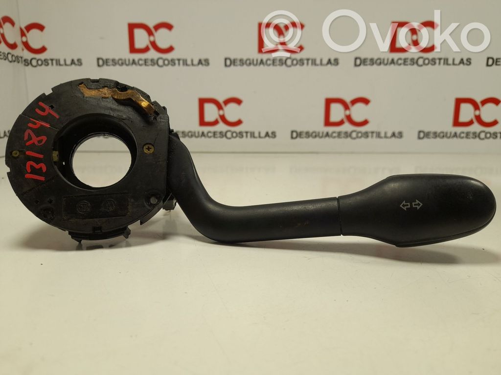 Volkswagen Polo III 6N 6N2 6NF Palanca de intermitentes 