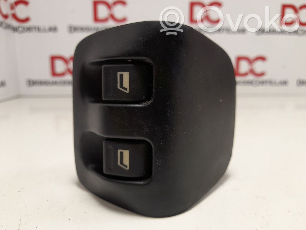 Peugeot 206 Electric window control switch 