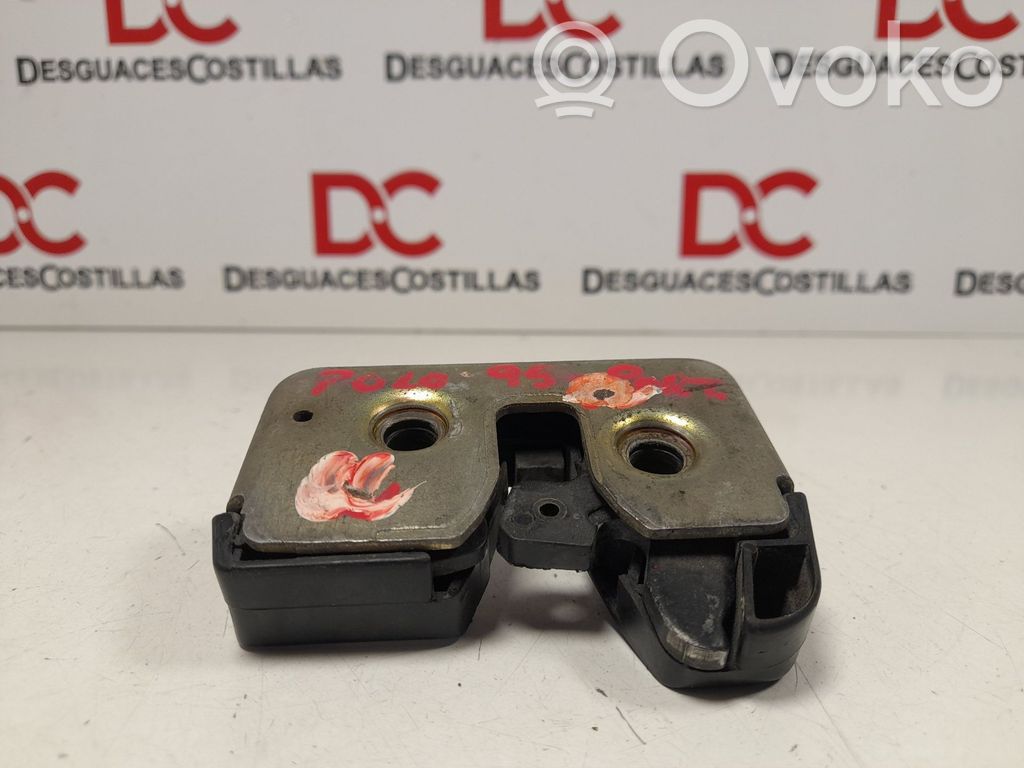 Volkswagen Polo III 6N 6N2 6NF Tailgate lock latch 