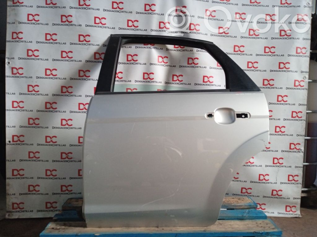 Ford Focus Galinės durys 