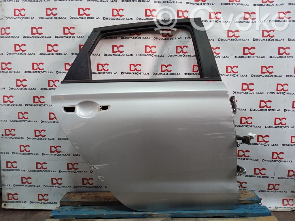 Drzwi tylne   77004G4000