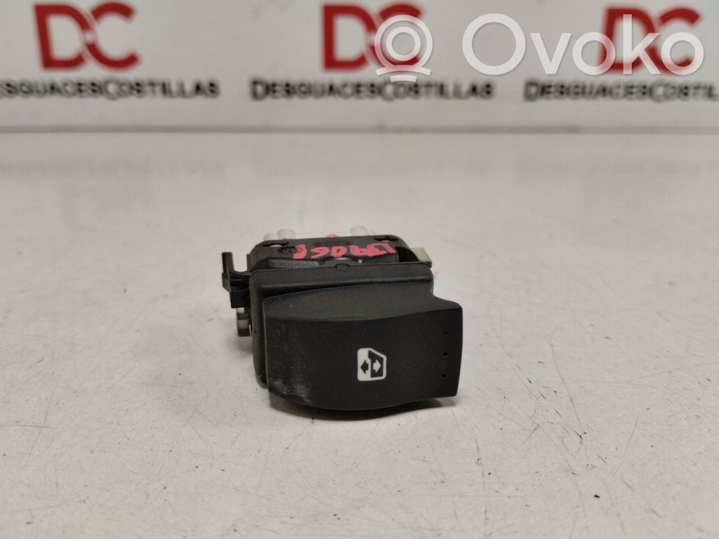 Renault Clio II Electric window control switch 
