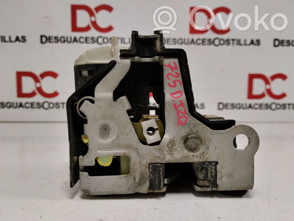 Renault Clio III Front door lock 