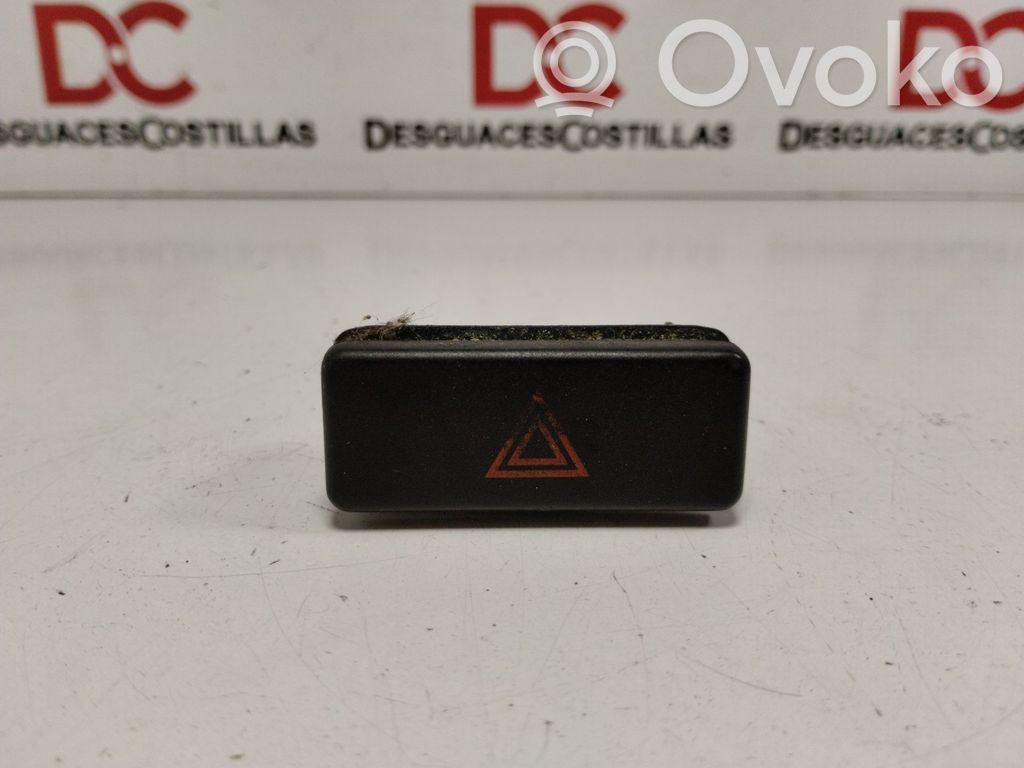 Botón interruptor de luz de peligro   61311374220