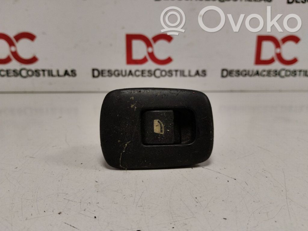 Peugeot 207 Electric window control switch 