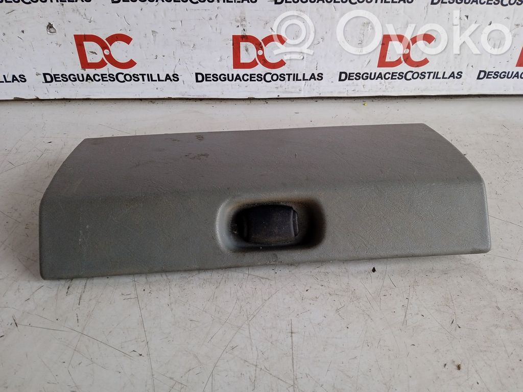Renault Trafic I Glove box 