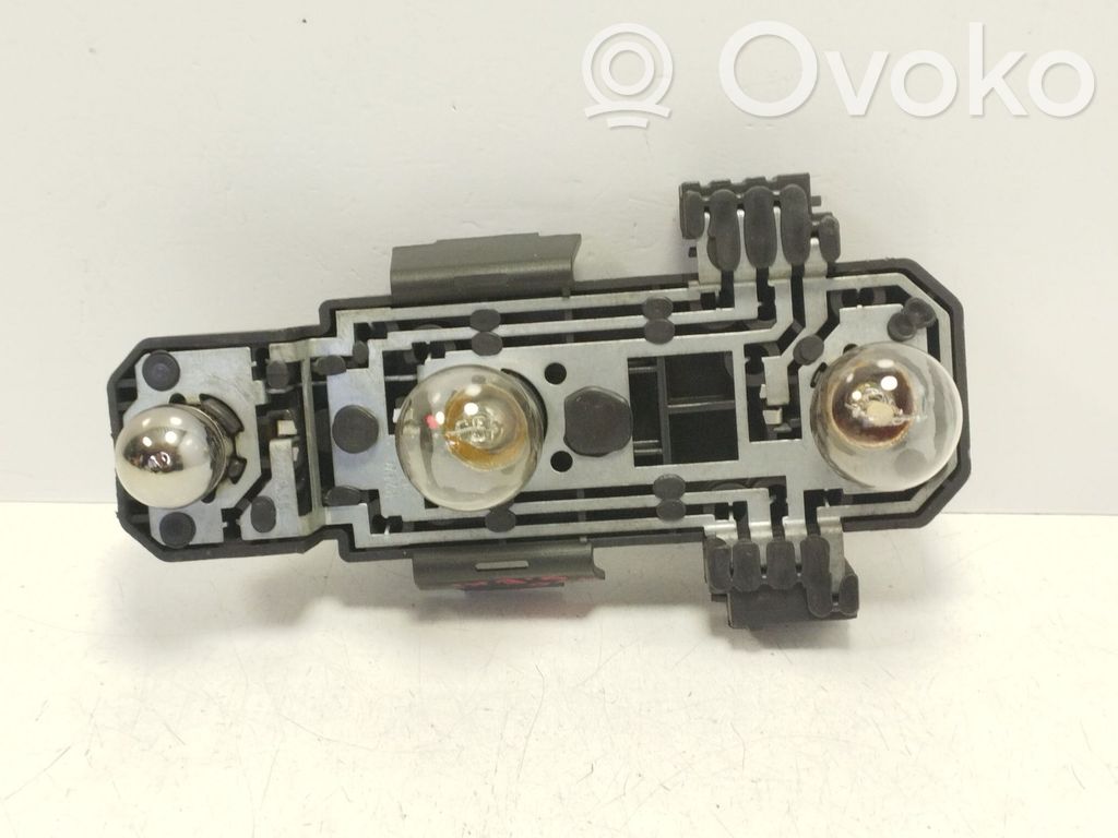Volvo 940 Aizmugures spuldzes vāka turētājs 