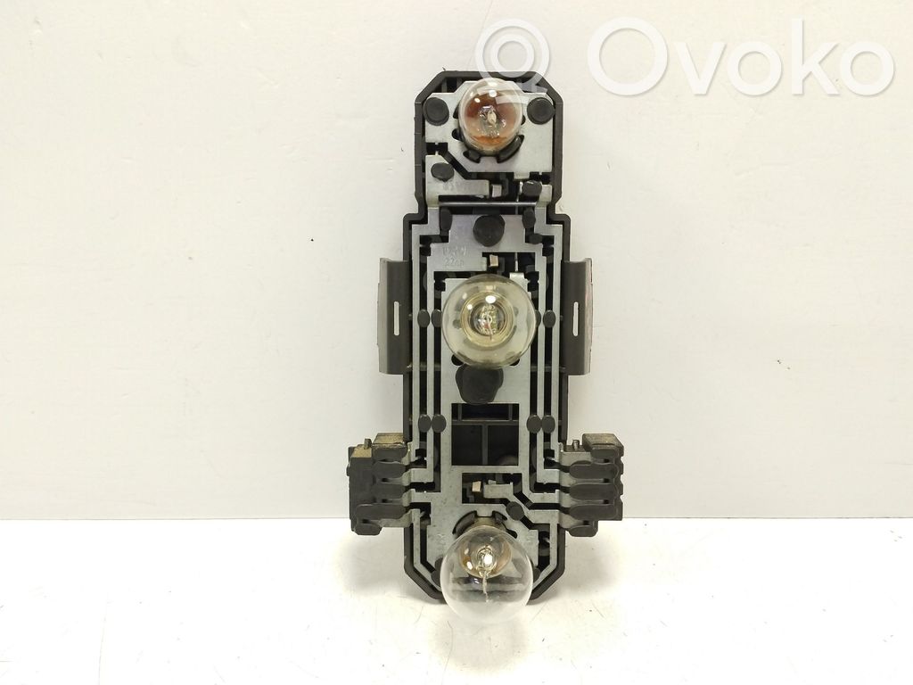 Volvo 940 Aizmugures spuldzes vāka turētājs 