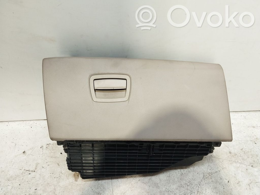 BMW 5 E60 E61 Handschuhfach 